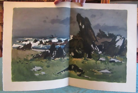 Filles de la Pluie - Ouessant (Bretagne) illustré par Humblot.. SAVIGNON André