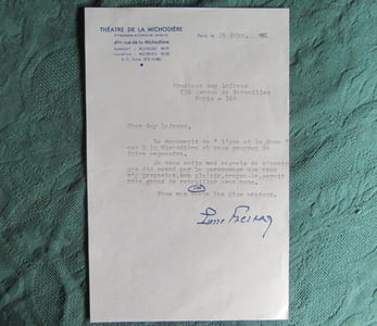Ensemble de 5 Lettres et 1 carte signées de Pierre Fresnay