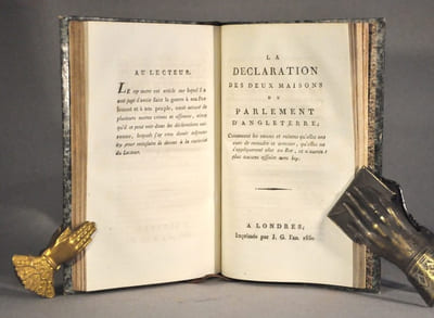 HISTOIRE ENTIERE ET VERITABLE DU PROCEZ DE CHARLES STUART, ROY D'ANGLETERRE. Contenant, en forme de journal, tout ce qui s'est fait & passé sur ce sujet dans le Parlement, & en la Haute Cour de Justice, et la façon en laquelle il a été mis à mort, au mois de Janvier 1648/49. Le tout fidelement receuilly des pieces authentiques & traduit de l'Anglois.