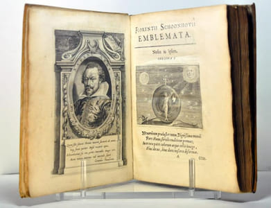 Emblemata Florentii Schoonhovii I.C. Goudani, Partim Moralia partim etiam Civilia. Cum latiori eorundem ejufdem Auctoris interpretatione. Accedunt et alia quaedam Poëmatia in alijs Poema : tum fuorum libris non contenta.