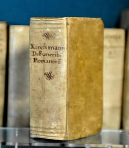 De Funeribus Romanorum Libri Quatuor Cum Appendice, Nitidiffimis Figuris Illuftrati. Accessit et Funus Parasiticum Nicolai Rigaltii.