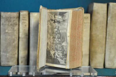 De Funeribus Romanorum Libri Quatuor Cum Appendice, Nitidiffimis Figuris Illuftrati. Accessit et Funus Parasiticum Nicolai Rigaltii.