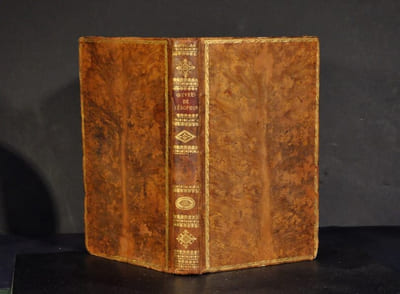 Œuvres de Xénophon, Traduites en français, Sur les Textes imprimés sur quatre Manuscrits de la Bibliothèque nationale, par le Citoyen Gail, Professeur de littérature grecque au Collège de France, Place Cambrai. 