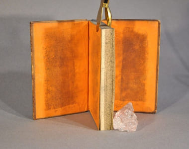 La voix du prêtre, 1570 ; suivit de Abbé de Saint CyrCatéchisme et décisions de cas de conscience, a l’usage des cacouacs Avec un discours du patriarche des cacouacs, 1758 ; Suivit d’un nouveau Testament, 1713 Guymond de la Touche, Les soupirs du cloître ou le triomphe du fanatisme, Londres 1766 