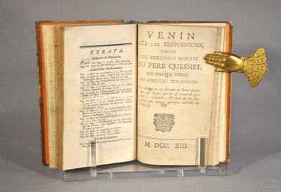 La voix du prêtre, 1570 ; suivit de Abbé de Saint CyrCatéchisme et décisions de cas de conscience, a l’usage des cacouacs Avec un discours du patriarche des cacouacs, 1758 ; Suivit d’un nouveau Testament, 1713 Guymond de la Touche, Les soupirs du cloître ou le triomphe du fanatisme, Londres 1766 