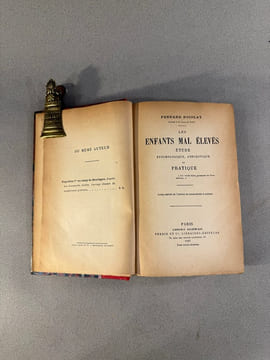 Les enfants mal élevés. NICOLAŸ Fernand, avocat à la Cour de Paris