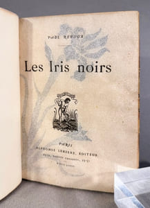 Les Iris noirs