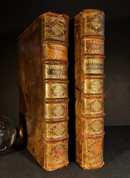Histoire Genealogique et Chronologique de la Maison Royale de France : Des Grands Officiers de la Couronne et de la Maison Du Roy.Avec les qualitez, ...