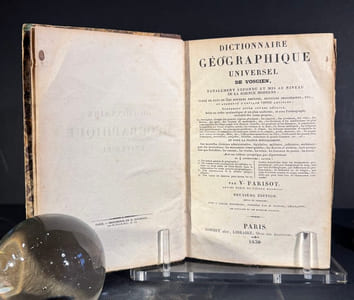Dictionnaire géographique universel de Vosgien, totalement refondu et mis au niveau de la science moderne : purgé de plus de 500 doubles emplois, articles imaginaires, etc., et augmenté d'environ 10000 articles (.) par V. Parisot