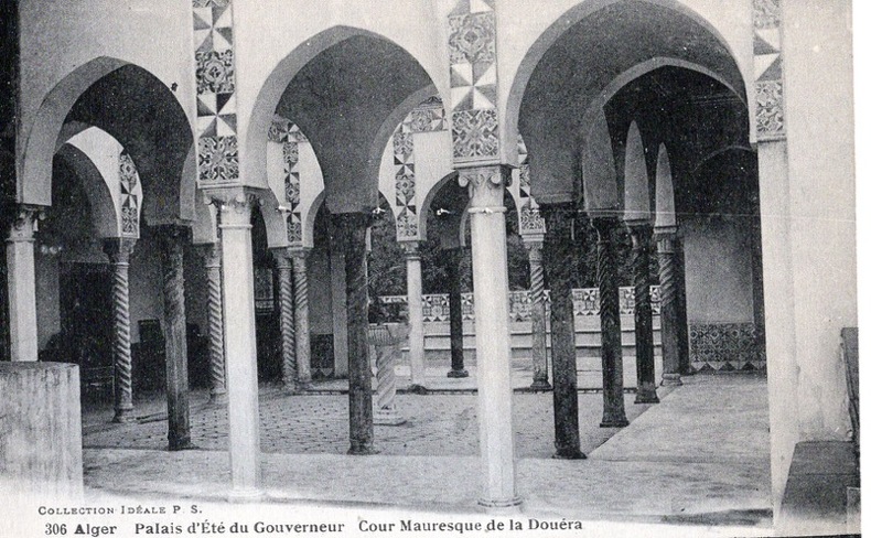 ALGER , Palais d'été du Gouverneur, Cour Mauresque de la Douéra, . ALGÉRIE