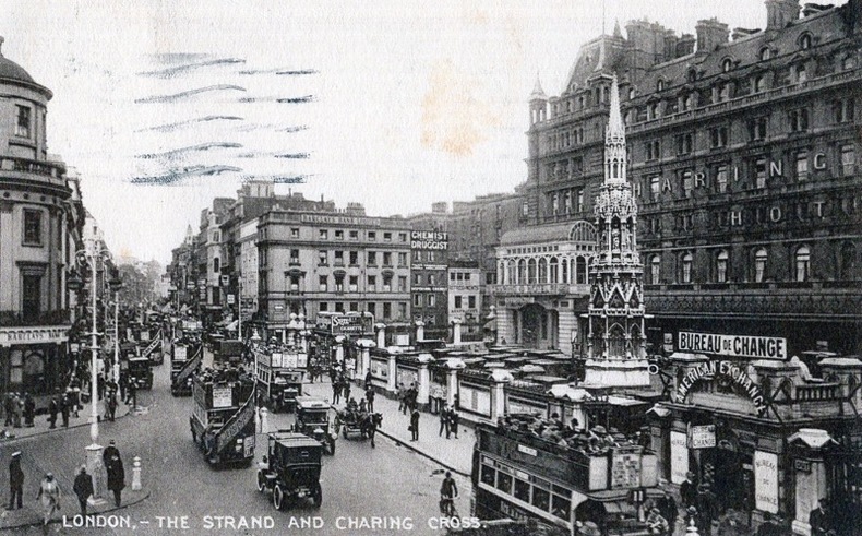 LONDON , The Strand and Charing Cross .. Angleterre