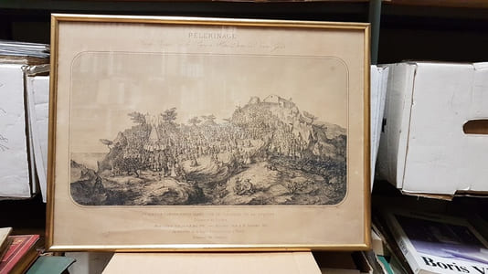 Pélerinage de La Seyne à Notre Dame de Bonne Garde. Inscription commémorative gravée sur le piédestal de la colonne. Délivrance du Choléra. Messse célébrée en ce lieu le 16 Avril 1866. Monument érigé le 16 Sept. 1857.-