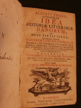 Idea historiæ litterariæ danorum, in duas partes divisa. Albert Thura