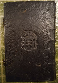 LE PROPRE DES SAINTS ET DES FESTES, pour l’usage des Religieuses de l’Ordre de Notre-Dame du Mont Carmel, érigé en France, selon la première Observance. Nouvelle Edition revuë, corrigée & approuvée par Messieurs les Visiteurs de l’Ordre. 
[Relié à la suite] MANUEL de divers Offices divins pour l’usage des Religieuses.
Paris, chez Louis Josse, 1735.
