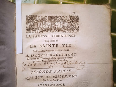 La Vie du vénérable prestre de I. C. M. Jacques Gallemant, Docteur en théologie de la Faculté de Paris, Premier Supérieur des Carmélites en France, etc., conduite dans toutes les expressions de la Sagesse et Perfection Chrestienne. Paris, Edme Couterot, 1653.

