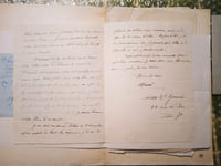 Lot de 2 lettres manuscrites avec enveloppe et 8 lettres dactylographiées.