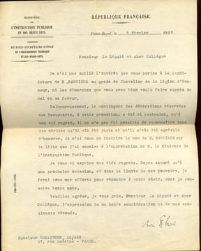1887 - 1978. Diplomate. Ambassadeur à Berlin, il fréquentait Hitler et essaya en vain d’avertir le Quai d’Orsay des visées de l’Allemagne. Académie ...