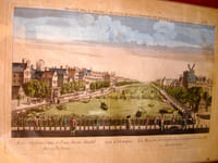 Vue d’ Optique. La maison des orphelins et le pont de l’Amstel a Amsterdam. (titre également en latin).