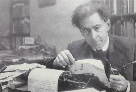 Cent lettres. Traduit du russe par A. Roudnikov. Avant-propos sur I. Ehrenbourg par Jean-Richard Bloch.