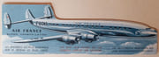 Air France Super Constellation. Les appareils les plus modernes sur le réseau le plus vaste. The Best new planes on the world's largest air network. Die moderntsen maschinen auf dem ausgedehntesten flugnetz. par AVIATION. - Image 1
