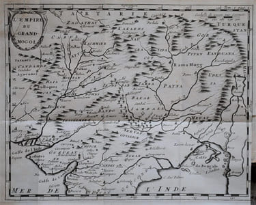 Voyages de François Bernier Docteur en Médecine de la Faculté de Montpellier. Contenant la Description des Etats du Grand Mogol, de l'Hindoustan, du Royaume de Kachemire, &c. Où il est traité des Richesses, des Forces, de la Justice & des causes principales de la décadence des Etats de l'Asie, & de plusieurs évènements considérables (.)