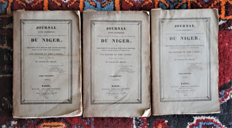 JOURNAL D’UNE EXPEDITION ENTREPRISE DANS LE BUT D’EXPLORER LE COURS ET L’EMBOUCHURE DU NIGER, OU RELATION D’UN VOYAGE SUR CETTE RIVIERE DEPUIS YAOURIE ...