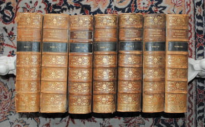 Histoire des Romains depuis les temps les plus reculés jusqu’à l’invasion des barbares. Nouvelle édition revue, augmentée et enrichie d’environ 2500 gravures dessinées d’après l’antique et de 100 cartes et plans. 