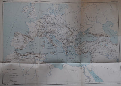 Histoire des Romains depuis les temps les plus reculés jusqu’à l’invasion des barbares. Nouvelle édition revue, augmentée et enrichie d’environ 2500 ...