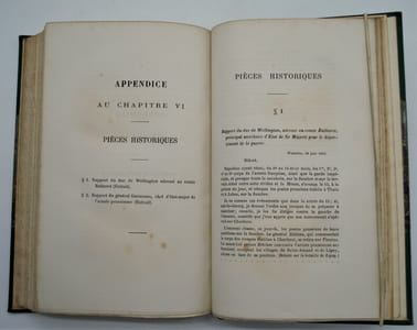 Souvenirs militaires. Napoléon à Waterloo, ou précis rectifié de la campagne de 1815, avec des documents nouveaux et des pièces inédites, par un ancien officier de la garde impériale qui est resté près de Napoléon pendant toute la campagne .
