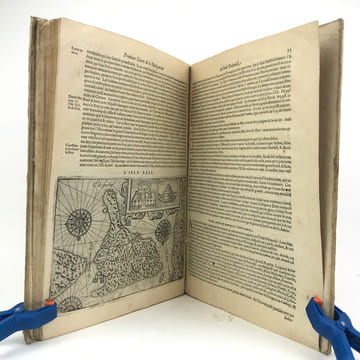Premier livre de la navigation aux Indes orientales par les hollandois et des choses à eux advenues : ensemble les conditions, les moeurs et manières ...