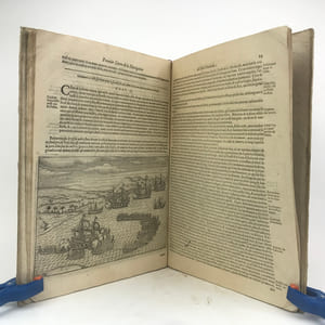 Premier livre de la navigation aux Indes orientales par les hollandois et des choses à eux advenues : ensemble les conditions, les moeurs et manières de vivre des nations par eux accordées, plus les monnoyes, épices etc 