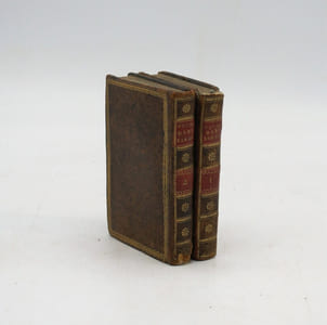 Voyages de la Perse dans l'Inde, et du Bengale en Perse, le premier traduit du persan, le second de l'anglais ; Avec une Notice sur les Révolutions de la Perse, et un Mémoire historique sur Persépolis, et des notes ; par L. Langlés.