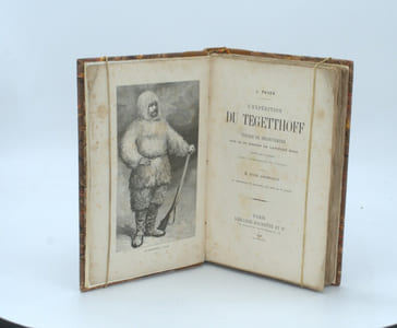 L'Expédition du Tegetthoff. Voyage de découvertes aux 80e-83e degrés de latitude Nord. Traduit de l'allemand avec l'autorisation de l'auteur par M. Jules Gourdault et contenant 68 gravures sur bois et 2 cartes. 
