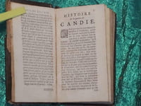 LES MEMOIRES DU VOYAGE DE M. LE MARQUIS DE VILLE AU LEVANT, OU HISTOIRE CURIEUSE DU SIEGE DE CANDIE