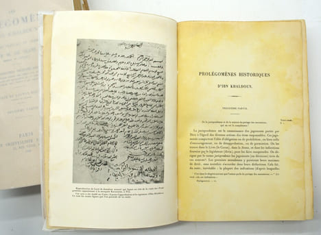 Les prolégomènes d’Ibn Khaldoun traduits en Français et commentés par M. DE SLANE, membre de l’Institut. Reproduction photomécanique de la première ...
