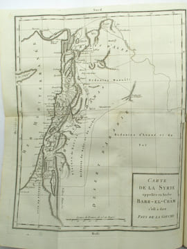 Voyage en Syrie et en Égypte, pendant les années 1783, 84 et 85.
. VOLNEY , Constantin-François de)