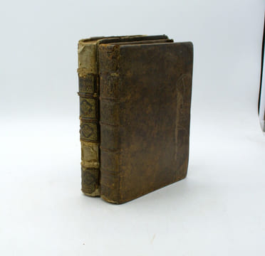 Voyage de Siam des pères jésuites, envoyez par le Roy aux Indes et à la Chine avec leurs observations astronomiques, et leurs remarques de physique, ...