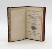 Nouveau voyage à la mer du sud commencé sous les ordres de M. MARION, chevalier de l’Ordre Royal & militaire de S. Louis, capitaine de brûlot ; & achevé, après la mort de cet Officier, sous ceux de M. le Chevalier Duclesmeur, garde de la Marine. Cette relation a été rédigée d’après les Plans & Journaux de M. CROZET. On a joint à ce voyage un Extrait de celui de M. De Surville dans les mêmes Parages.

 par MARION DU FRESNE, CROZET (Julien) , ROCHON (Abbé Alexis-Marie de, rédacteur).


 - Image 2
