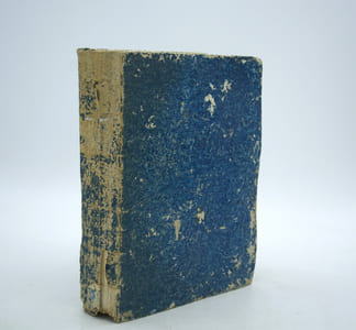 Troisième Voyage de Cook, ou voyage à l’Océan Pacifique, ordonné par le Roi d’Angleterre, pour faire des Découvertes dans l’Hémisphère Nord, … Exécuté sous la direction des capitaines Cook, Clerke & Gore, sur les vaisseaux la « Résolution » & la « Découverte », en 1776, 1777, 1778, 1779 & 1780 ». TOME 4 Seul.

