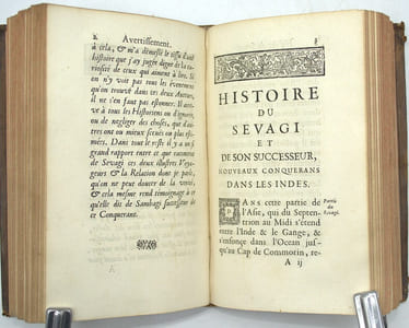 Histoire des deux conquerans tartares qui ont subjugué la Chine, suivi de ; Histoire du Sevagi et de son successeur, nouveaux conquerans dans les Indes suivi de ; Le Blason de France, ou Notes curieuses sur l'édit concernant la police des armoiries
