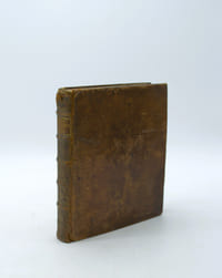 Voyage autour du monde fait dans les années 1740-1744, par G. Anson, commandant en chef d'une escadre envoyée par sa majesté britannique dans la mer du Sud, Tiré des journaux et autres papiers de ce seigneur, et publié par Richard Walter….
