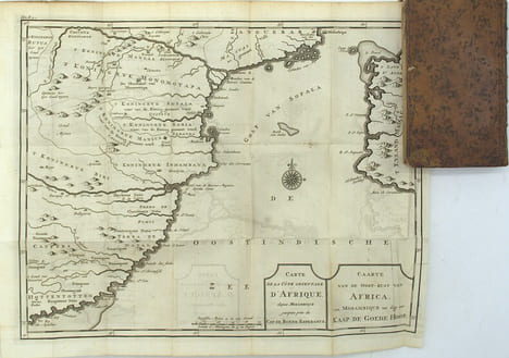 Description du Cap de Bonne-Espérance ; Ou l'on trouve tout ce qui concerne l'Histoire Naturelle du Pays ; La Religion, les Mœurs & les Usages des ...