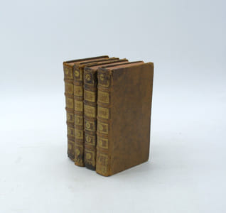 Voyage autour du monde, fait dans les années 1740, 41, 42, 43 & 44. Par George Anson ….