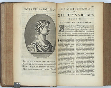 C. Suetonius Tranquillus, Et in cum commentarius, exhibente Joanne Schildio. Editio quarta. 
