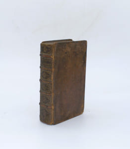 C. Suetonius Tranquillus, Et in cum commentarius, exhibente Joanne Schildio. Editio quarta. 

