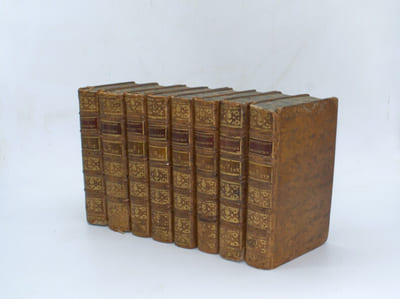 Nouveau dictionnaire Historique, Ou Histoire abrégée de tous les Hommes qui se sont fait un Nom par le Génie, les Talents, les Vertus, les Erreurs même, etc. depuis le commencement du Monde jusqu'à nos jours…Cinquième édition
