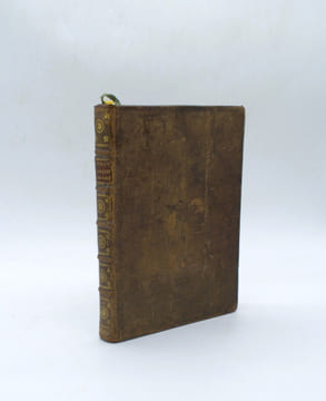 Journal du voyage fait par ordre du Roi à l'Equateur servant d'Introduction historique à la mesure des trois premiers degrés du Méridien
. LA ...
