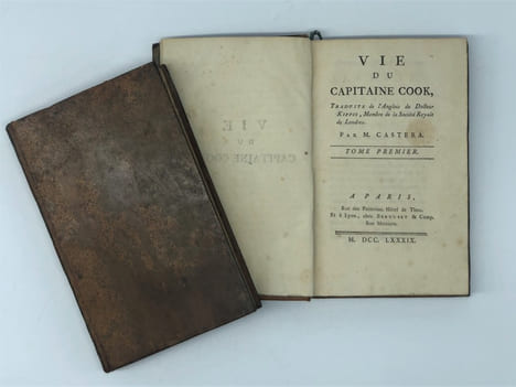Vie du Capitaine Cook, traduite de l’Anglois… par M. Castera. . KIPPIS Dr. Andrew