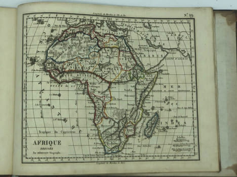 " Petit Atlas de toutes les parties du Monde…contenant les découvertes des voyageurs
modernes et l'état géographique de l'Europe, d'après les ...