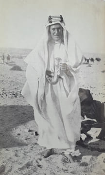 LE COLONEL LAWRENCE OU LA RECHERCHE DE L'ABSOLU. BERAUD VILLARS JEAN